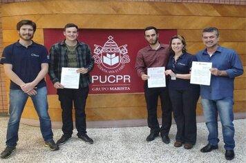 Prefeito assina convênio e um termo de parceria com a PUC e UFPR para Campanha Municipal de Castração
